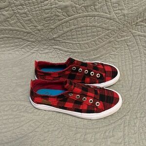 Blowfish shoes Red Black Buffalo Check Women’s Sz 8 Play Core Sneaker